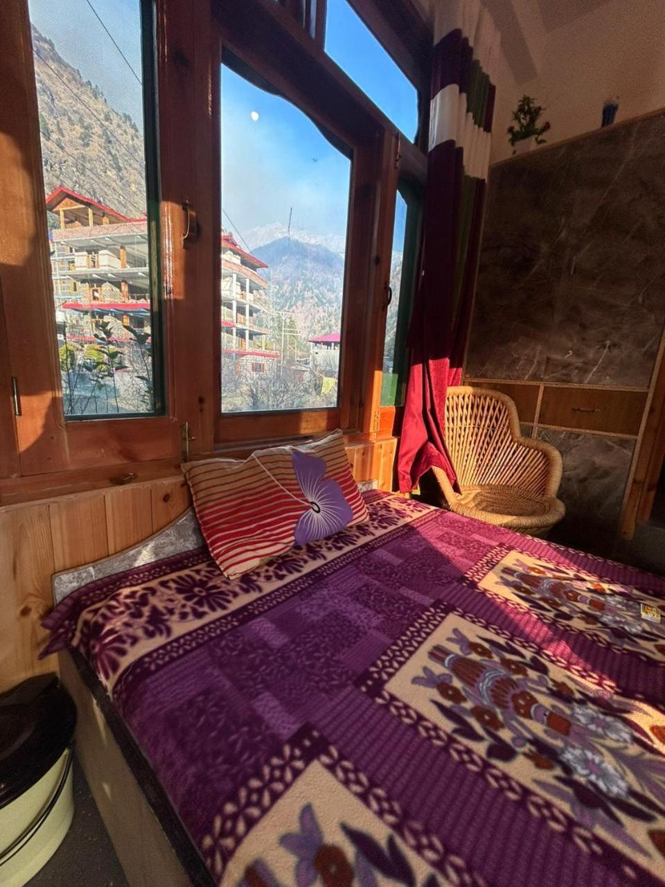 Snow View Guest House Kasol Exterior foto
