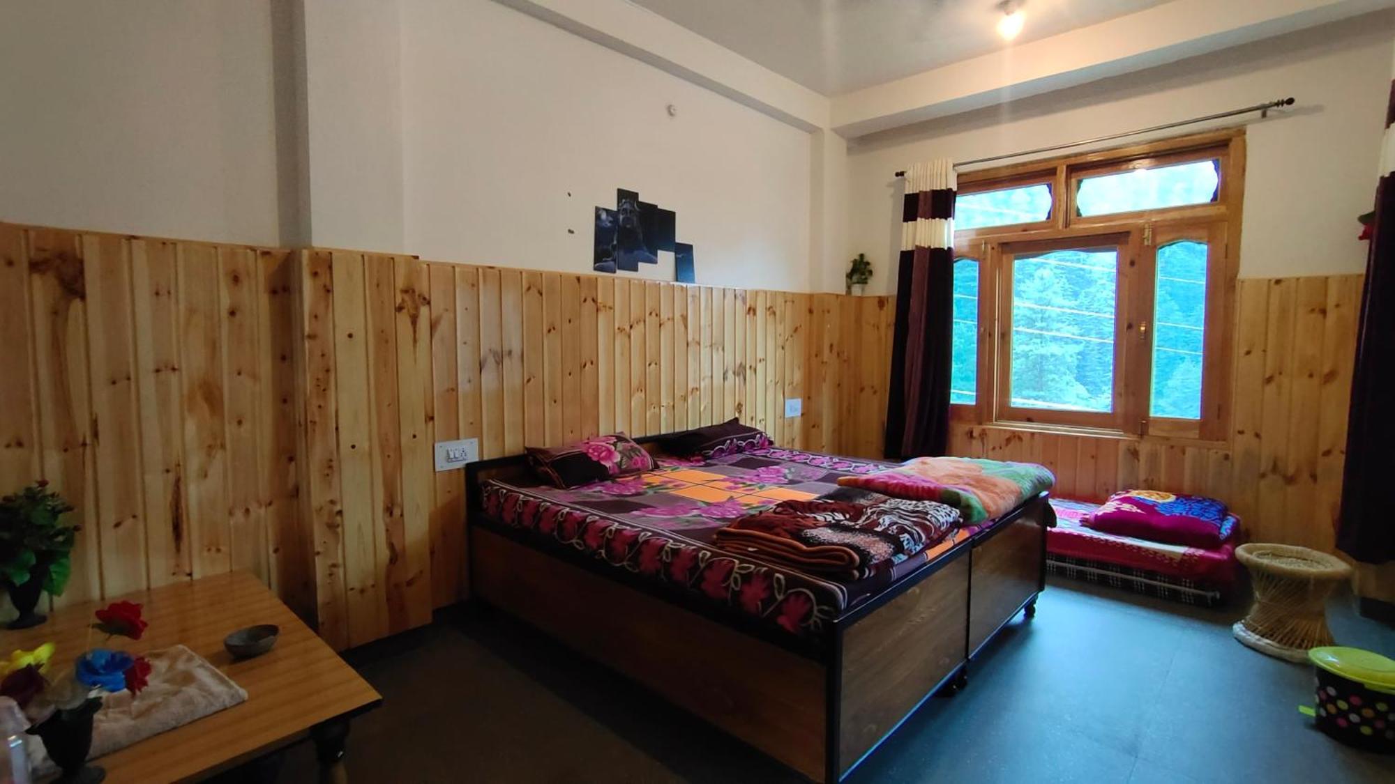 Snow View Guest House Kasol Habitación foto