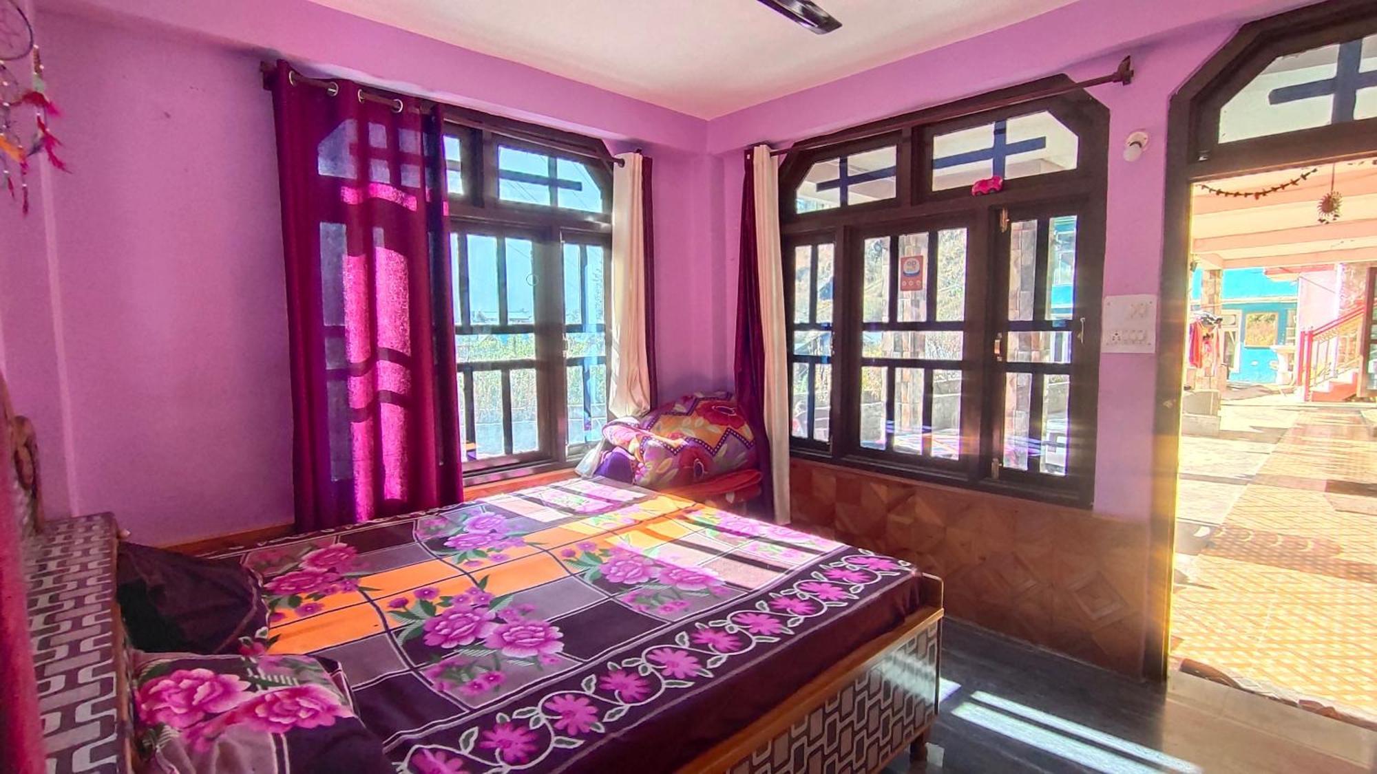 Snow View Guest House Kasol Habitación foto