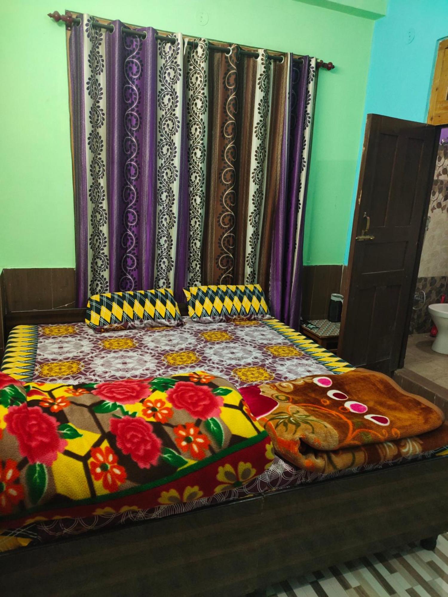 Snow View Guest House Kasol Habitación foto